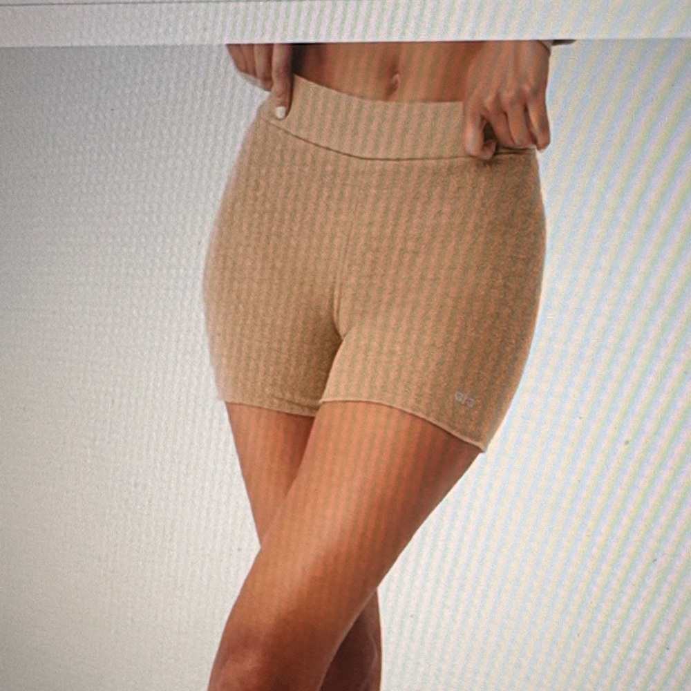 Alo shorts
